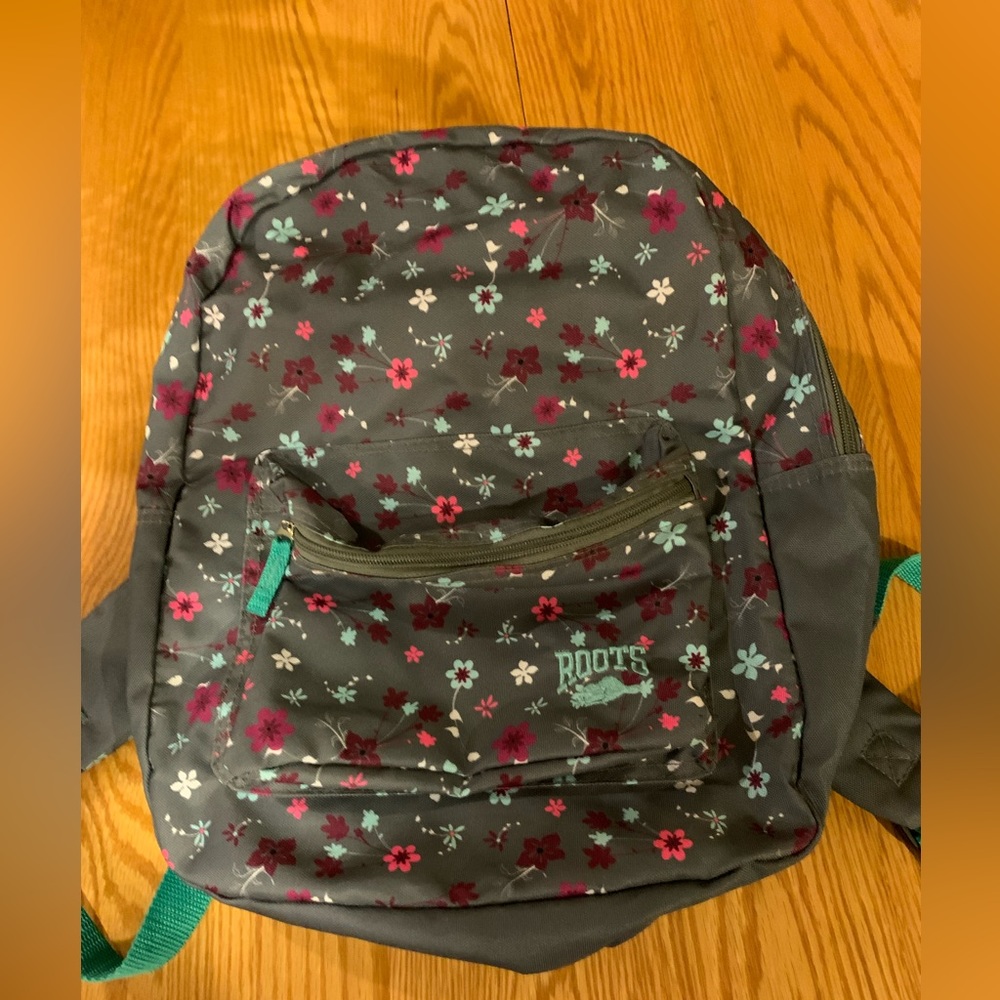 Roots back pack. Never used